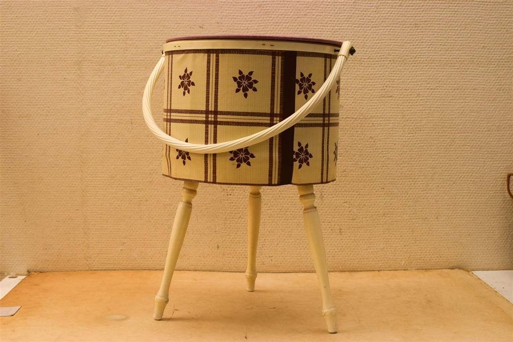 Vintage Naaimandje /Naaitafeltje 45575