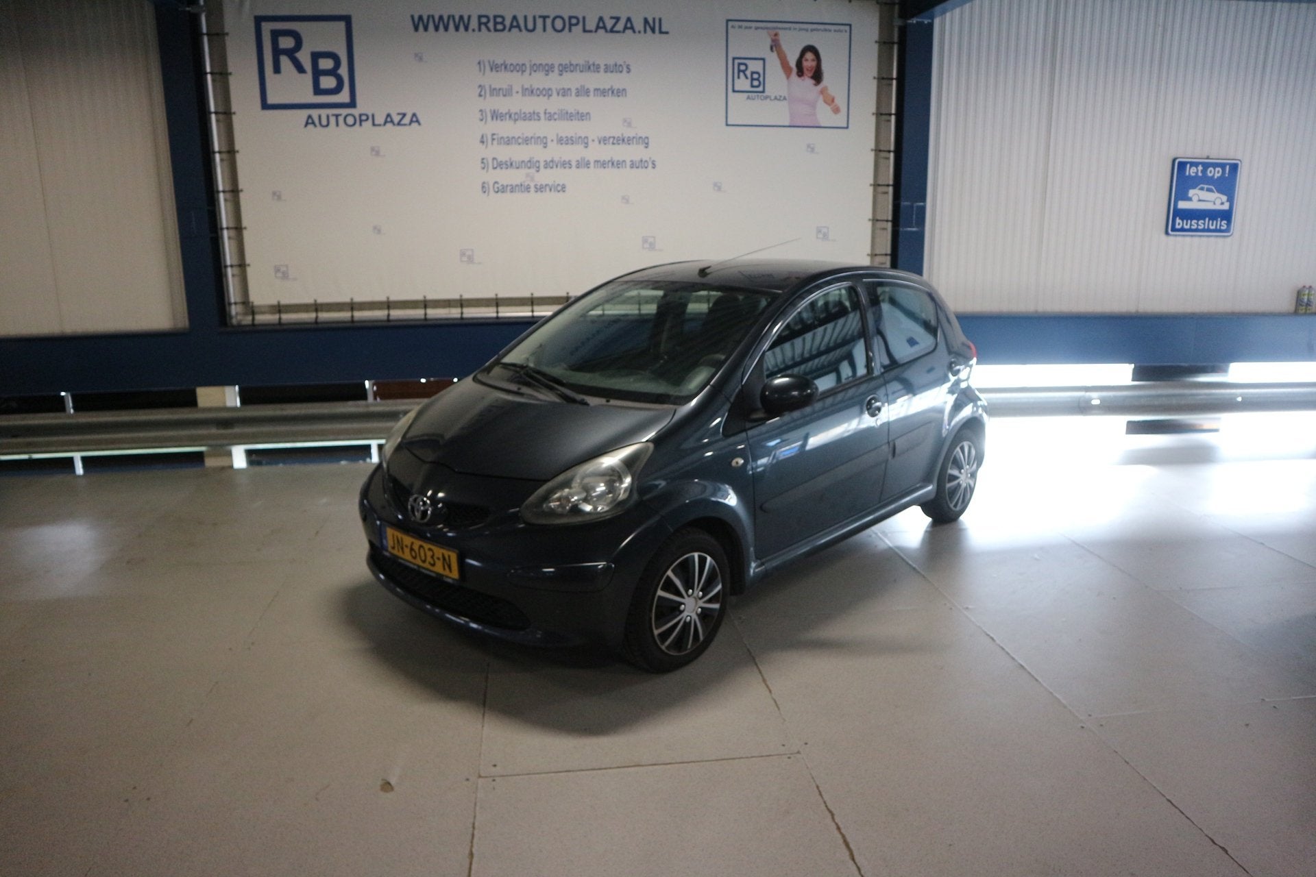 Toyota Aygo 1.0-12V Sport / AIRCO / NIEUWE APK / 5 DEURS ! !, Auto's, Voorwielaandrijving, Gebruikt, 4 stoelen, 68 pk