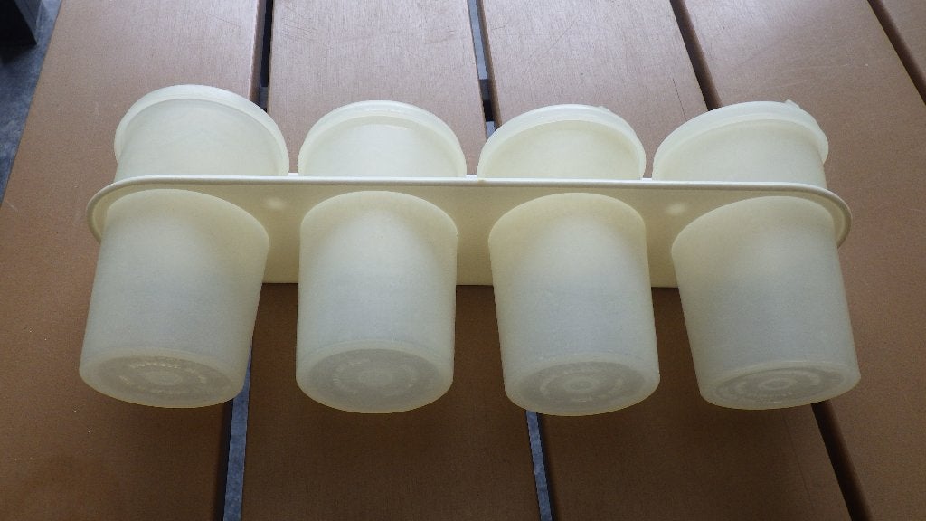 rekje met tupperware bekers, Ophalen of Verzenden, Huis en Inrichting
