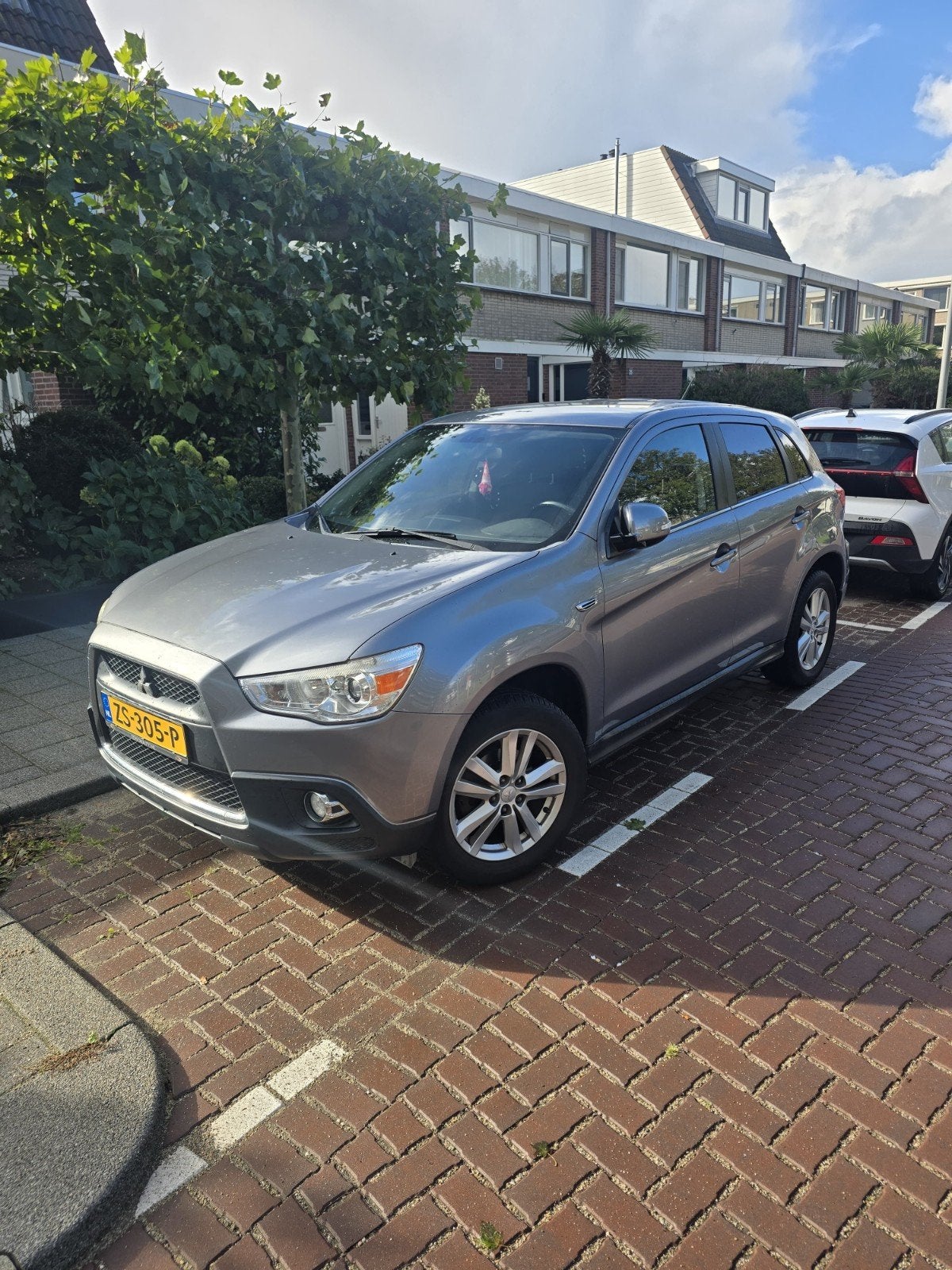 Mitsubishi ASX 1.6 86KW 2010 Grijs, Auto's, Voorwielaandrijving, 4 cilinders, 1590 cc, 1245 kg