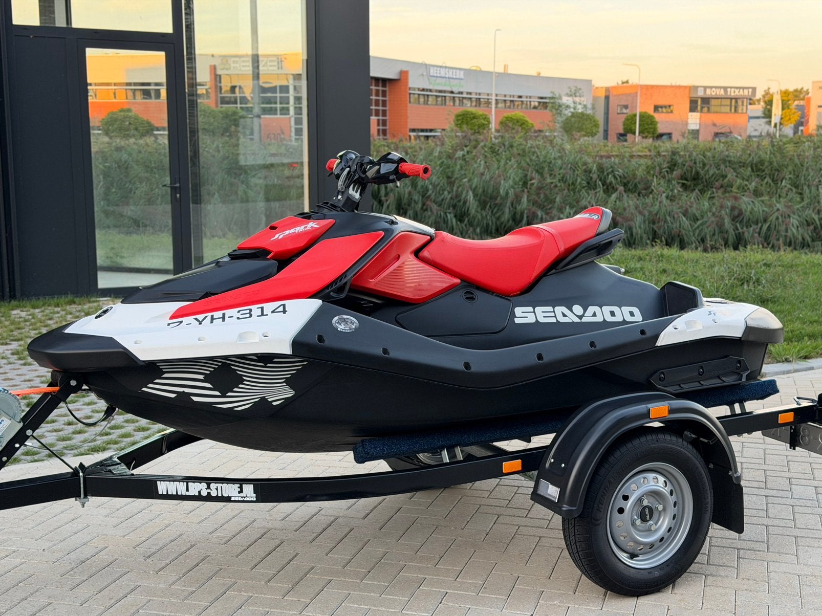 Sea-Doo Spark Trixx 1UP/2UP 2025 | garantie t/m 06-2028, Watersport en Boten, Jetski's en Waterscooters, Ophalen, Zo goed als nieuw