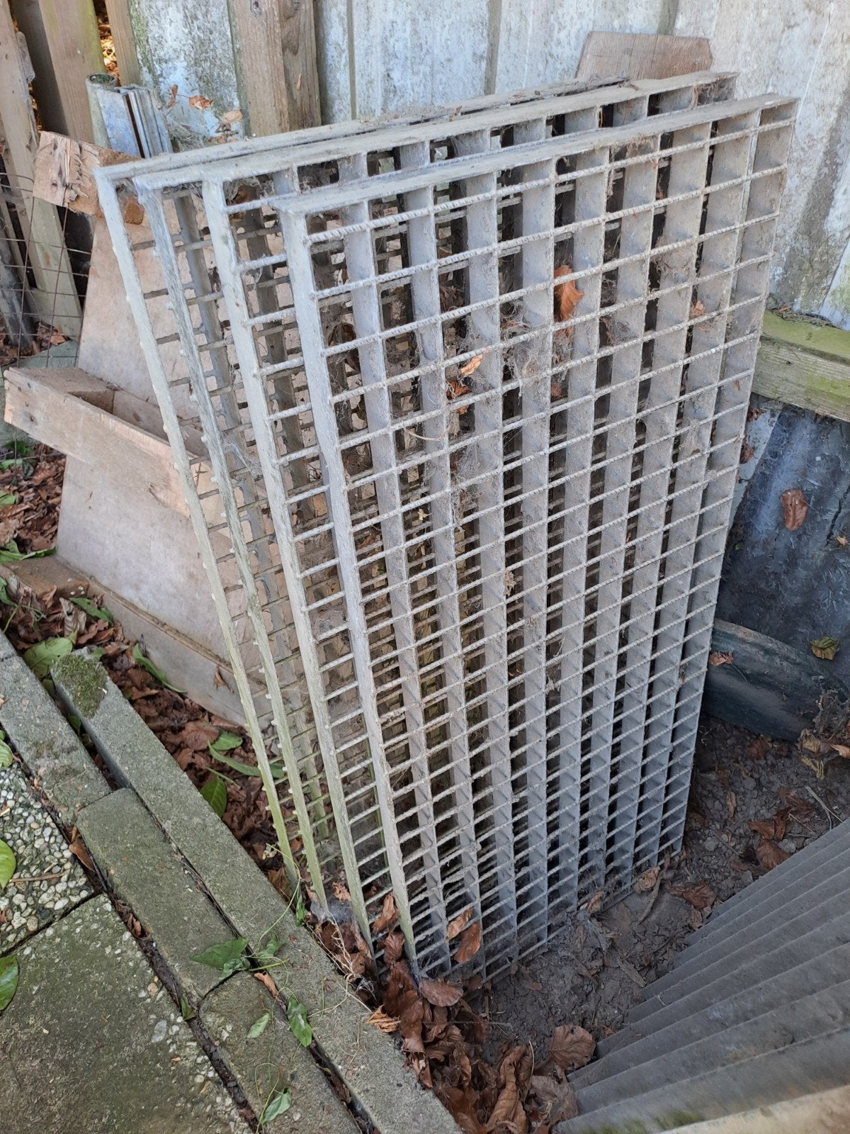 Metalen roosters (diverse maten), Doe-het-zelf en Verbouw, Metalen, Ophalen, Gebruikt, IJzer