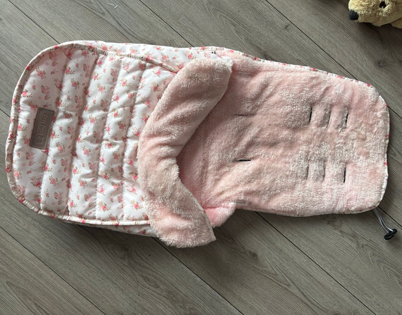 Roze voetenzak met bloemenprint en zachte binnenkant, Ophalen, Gebruikt, Kinderwagen, Overige merken