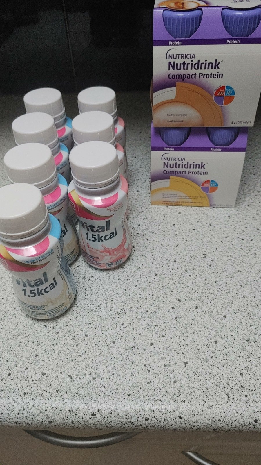 Vital en Nutridrink flesjes drink voeding, Diversen, Ophalen