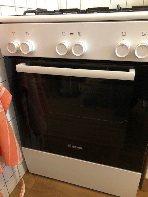 Bosch gasfornuis, Ophalen, Gebruikt, 4 kookzones, Gas