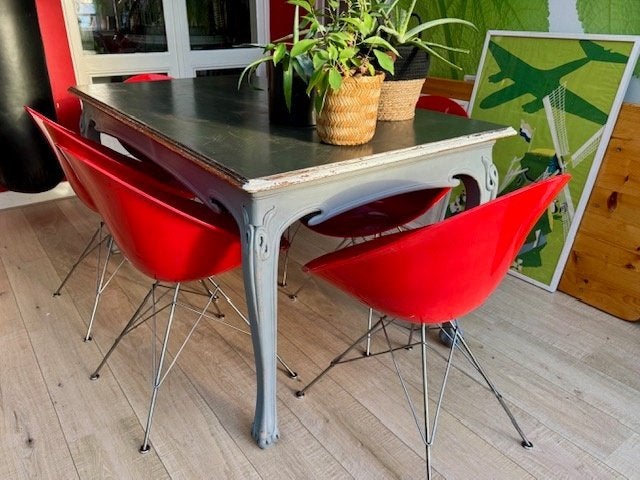 6 of 4 Philppe Starck Stoelen Eros Rood heel mooi, Ophalen, Kunststof, Zo goed als nieuw, Vijf, Zes of meer stoelen