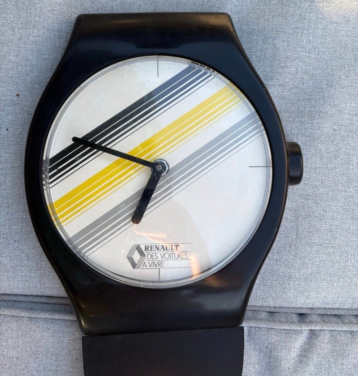 Unieke Renault Wandklok - Groot Horloge Design, Verzenden, Gebruikt, Gebruiksvoorwerp