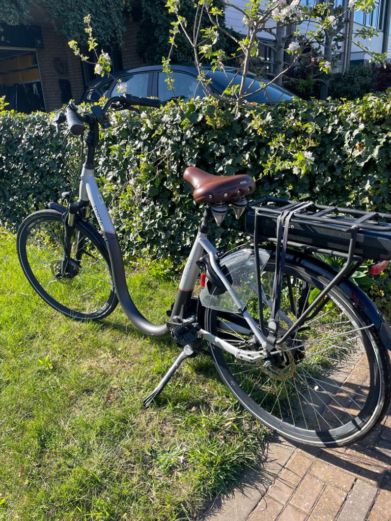 Forza Essenze E-bike met lage instap, uit verwarmde garage, Fietsen en Brommers, Elektrische fietsen, Zo goed als nieuw, Overige merken