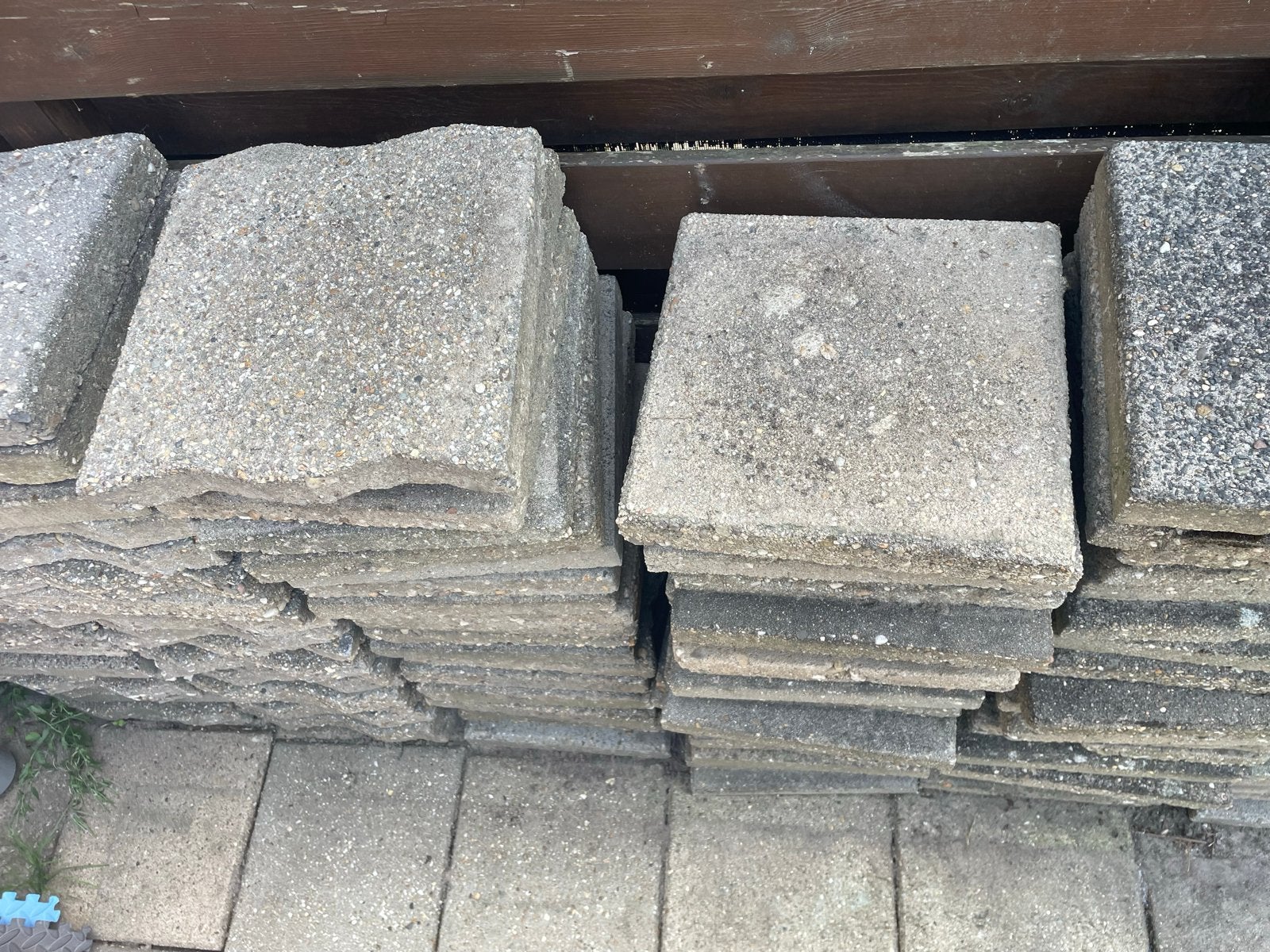 Gratis tegels ophalen voor tuin of terras, Doe-het-zelf en Verbouw, Tegels, Overige materialen, Gebruikt, Ophalen of Verzenden