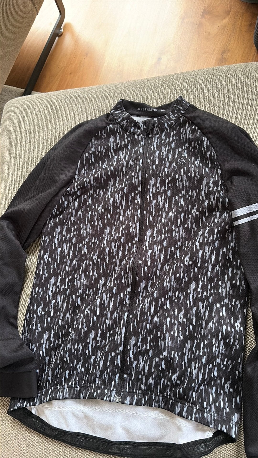 Agu wielerjackje maar L, Ophalen of Verzenden, Zo goed als nieuw, Bovenkleding
