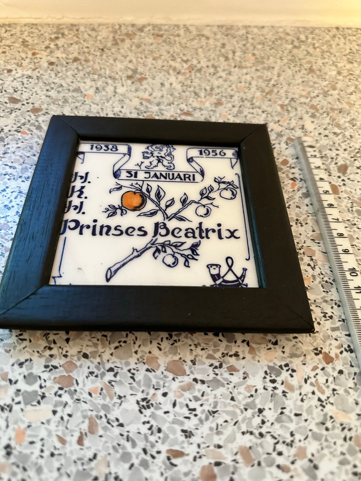 Tegeltje Prinses Beatrix 1938-1956 ingelijst, Ophalen of Verzenden