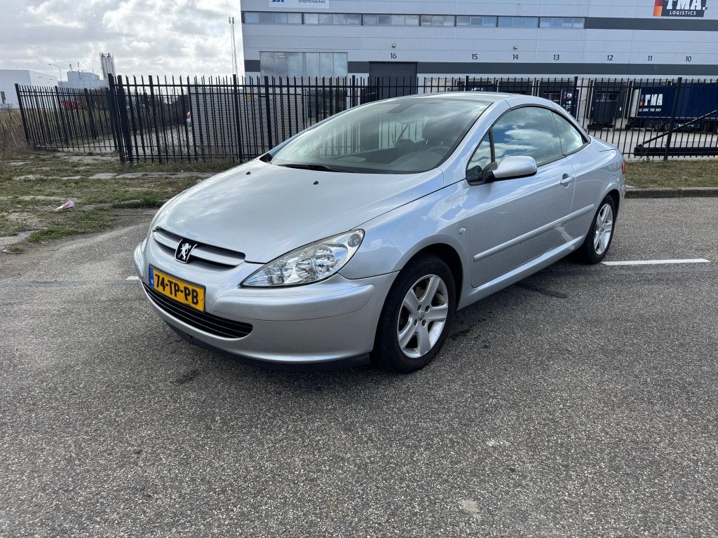 Peugeot 307 2.0 16V CC 2003 Grijs, Auto's, Voorwielaandrijving, 4 cilinders, Cabriolet, 4 stoelen