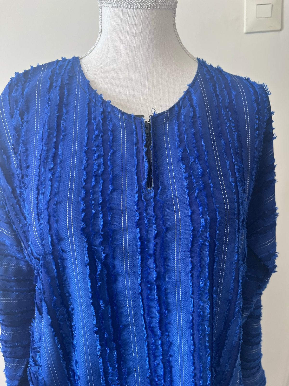 Prachtige blauwe maxi jurk met textuur, Maat 38/40 (M), Blauw, Ophalen of Verzenden, Zo goed als nieuw