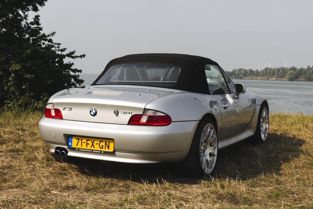 BMW Z3 Roadster 3.0i (bj 2000, automaat), Automaat, Cabriolet, Bedrijf, 2 stoelen