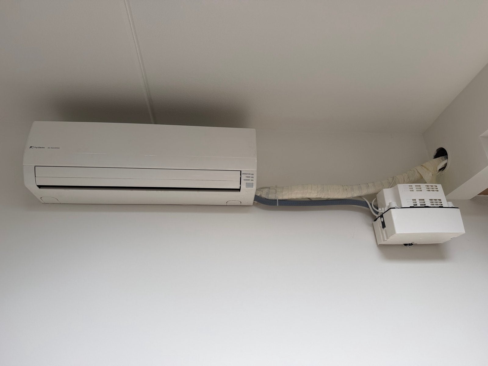 Fuji Electric airco werkt op water, Witgoed en Apparatuur, Airco's, Gebruikt, 3 snelheden of meer, Ophalen of Verzenden, Koelen en Ontvochtigen
