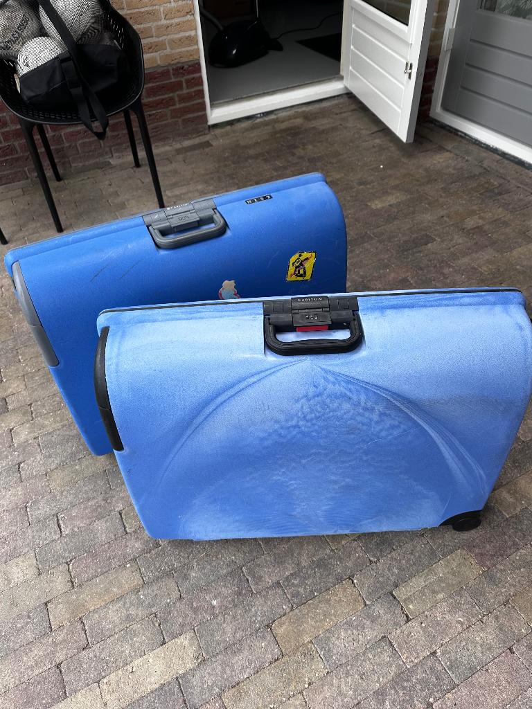 2 x Carlton koffers, Gebruikt, Hard kunststof, 70 cm of meer, 55 cm of meer