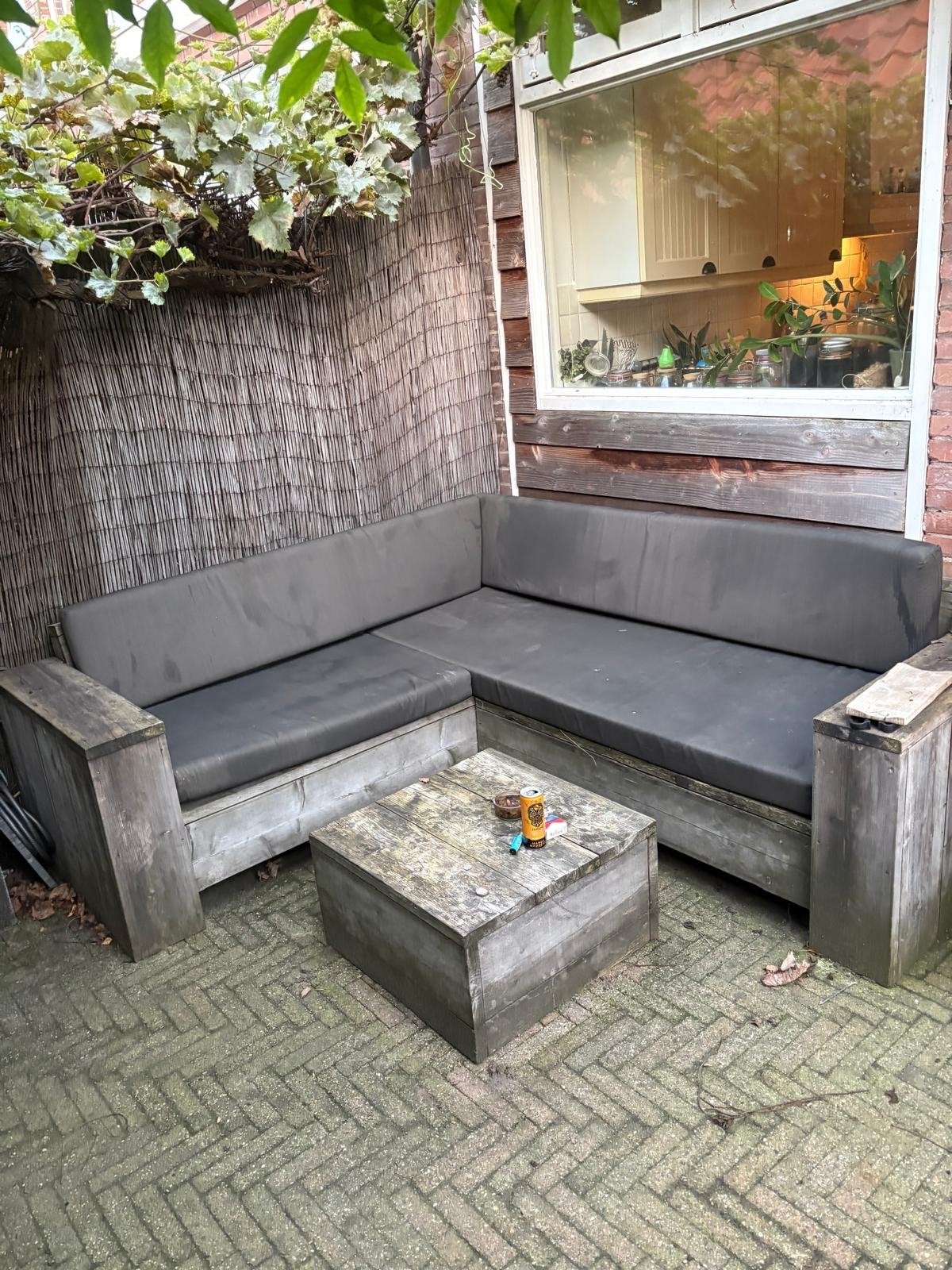 Gratis Loungebank Tuinbank met Kussens - Grijs, Ophalen, 4 zitplaatsen, Gebruikt, Loungeset