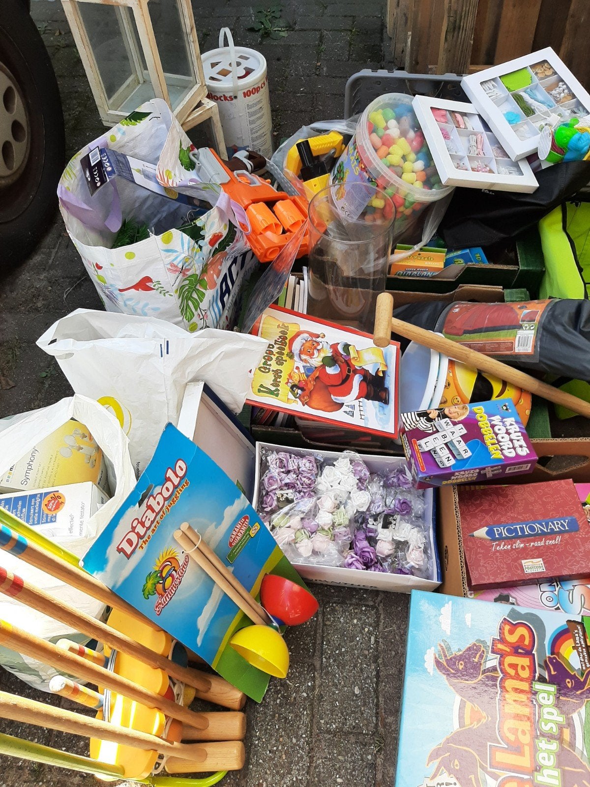 Veel, diverse rommelmarktspullen te koop, Ophalen