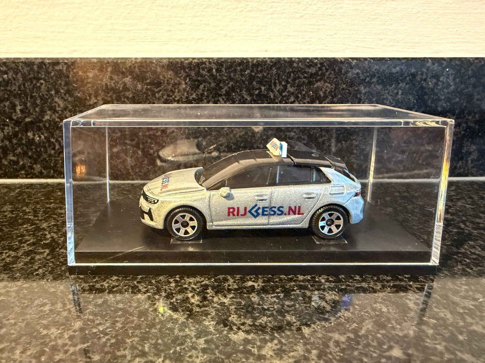 Matchbox Opel Astra Rijless lesauto leswagen rijschool, Ophalen of Verzenden, Nieuw, Auto