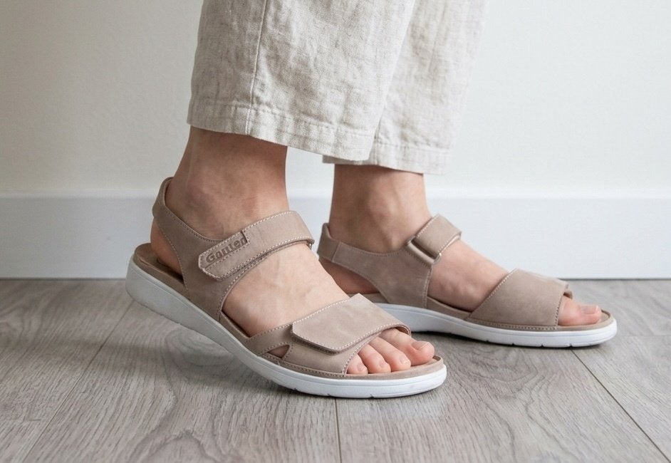 Ganter - fijne sandalen beige creme - maat 42 G, Kleding | Dames, Verzenden, Beige, Ganter, Sandalen of Muiltjes