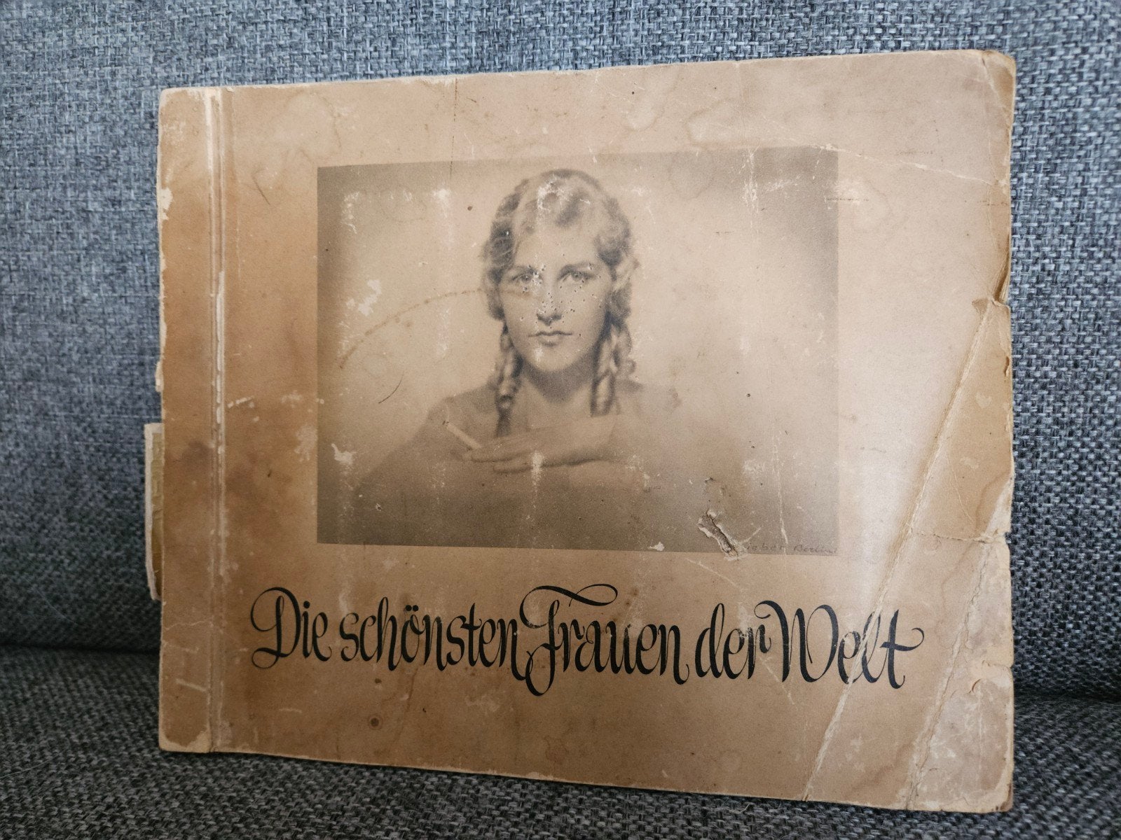 Album 'Die schönsten Frauen der Welt' - Missen 1929-1932, Verzenden, Gelezen, Plaatjesalbum