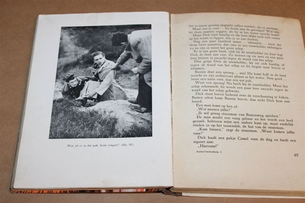 Geest van Kasteel Sterkenburg — Hildebrand, M. Toonder 1949, Boeken, Ophalen of Verzenden, Gelezen
