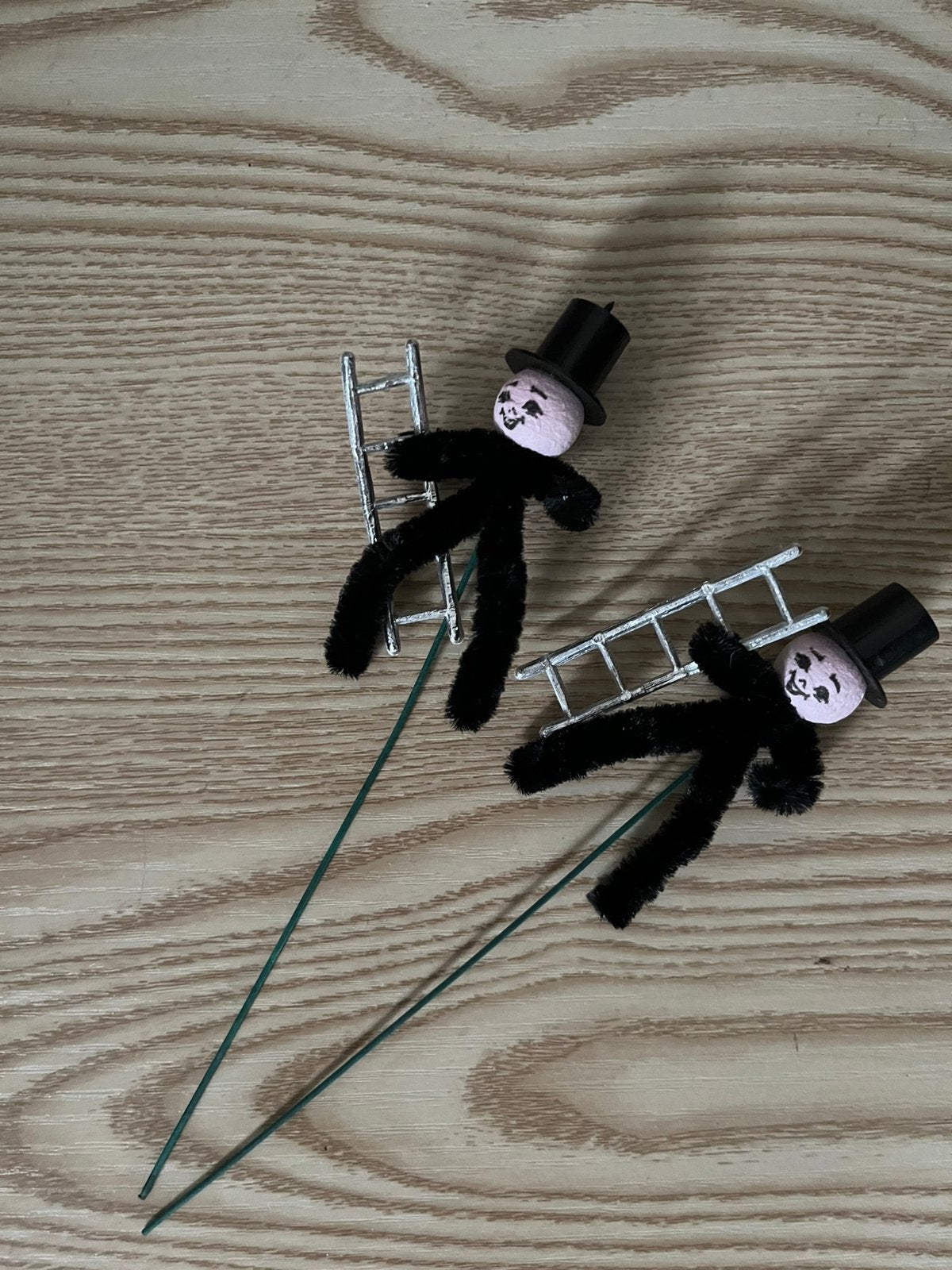 2 schoorsteenvegers op een stokje, Diversen, Ophalen of Verzenden, Gebruikt