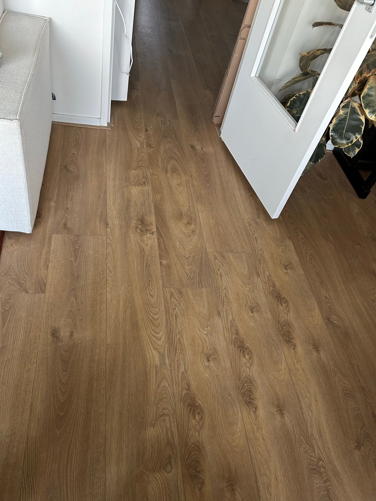 Laminaat vloer 85 m² (ca. 60 m² bruikbaar), Ophalen, Gebruikt, Bruin, 75 m² of meer
