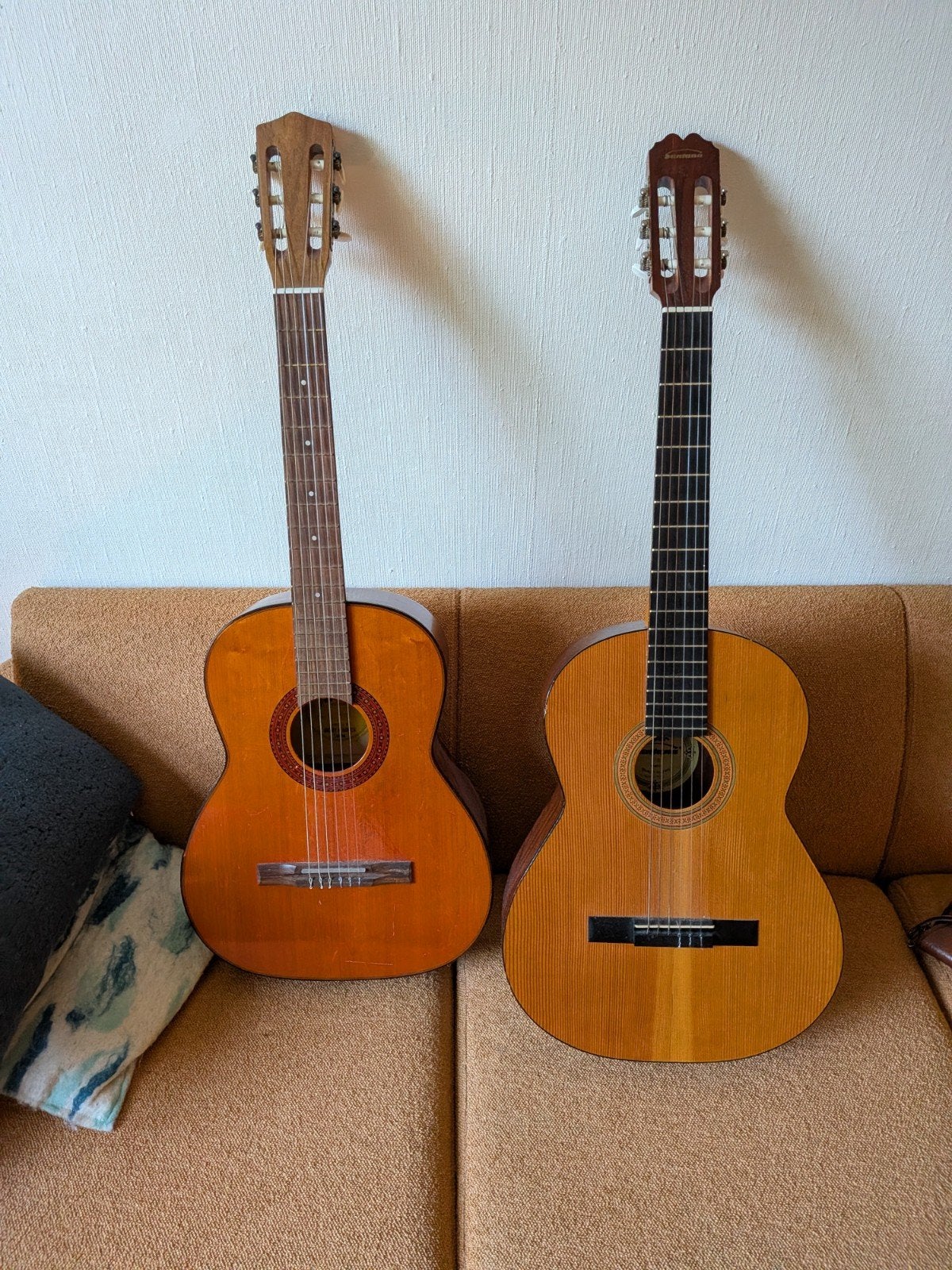 Twee Spaanse/klassieke gitaren: Vittoro 404 & Santana No.5, Ophalen, Gebruikt, Klassieke of Spaanse gitaar