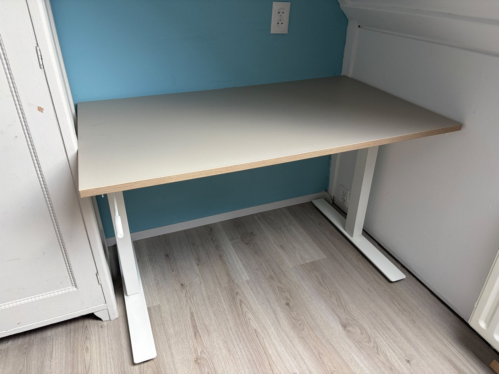 IKEA SKARSTA Zit-sta bureau - Wit/Beige 120x70 cm, Ophalen, Zit-sta bureau, Gebruikt, Hout