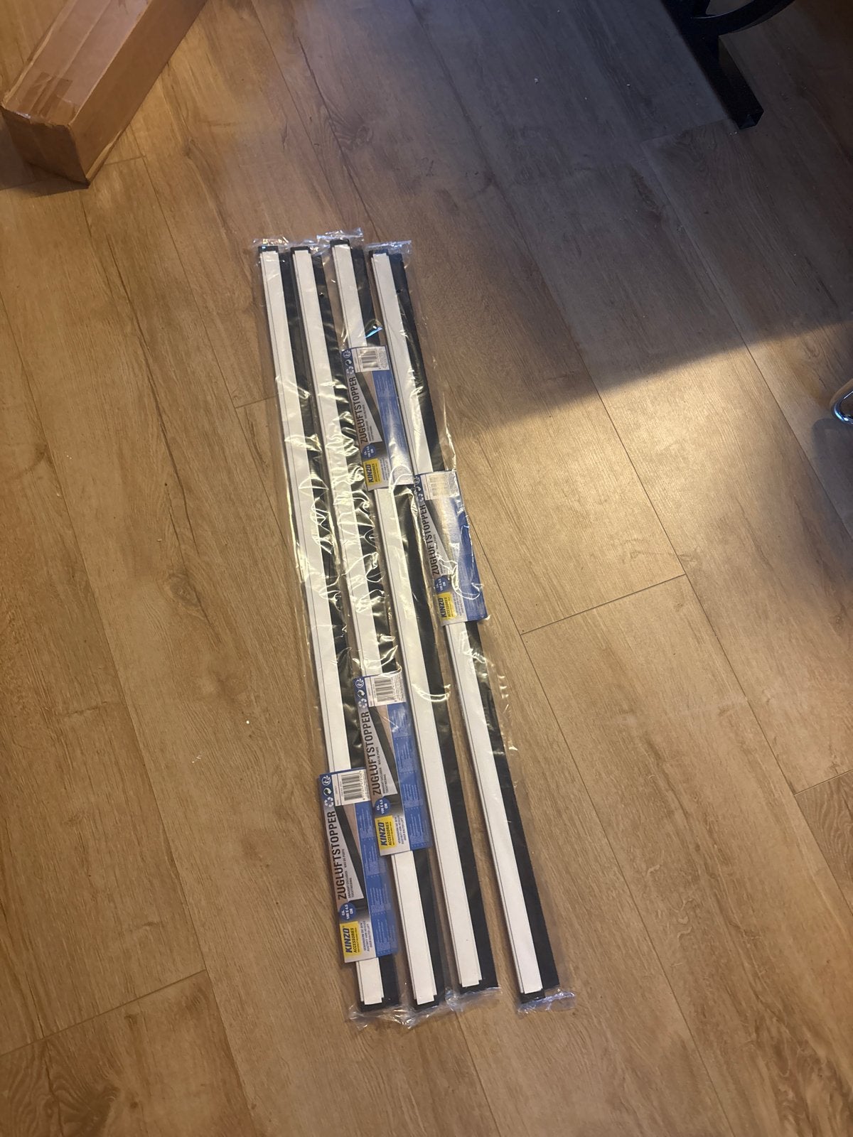 Tochtstrips/Deurstoppers voor plinten - 4 stuks, Binnen, Nieuw, Ophalen, Wit