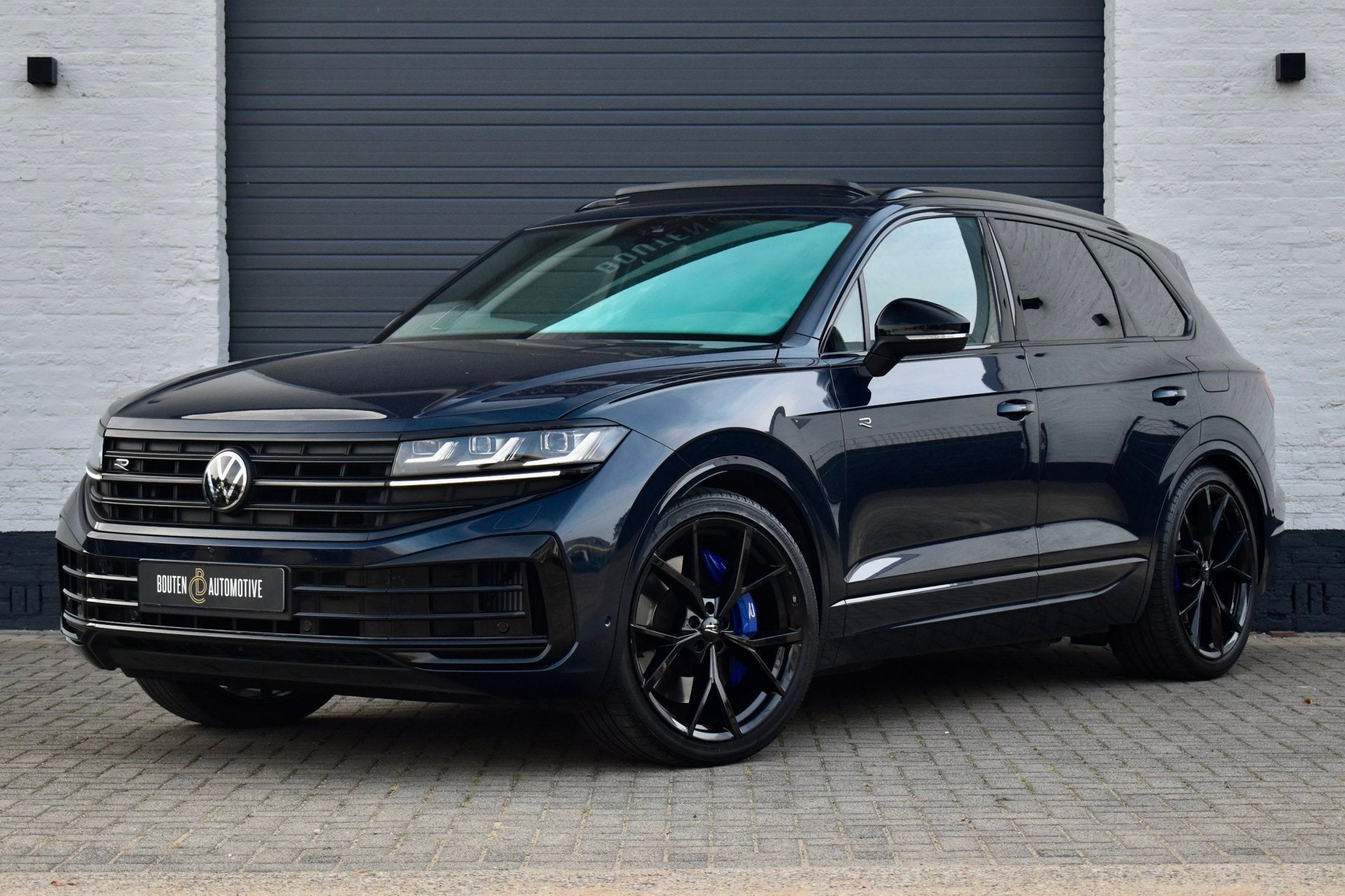 Volkswagen Touareg 3.0 TSi eHybrid 4MOTION R Edition|Pano|Ma, Automaat, Dealer onderhouden, Gebruikt, 2995 cc
