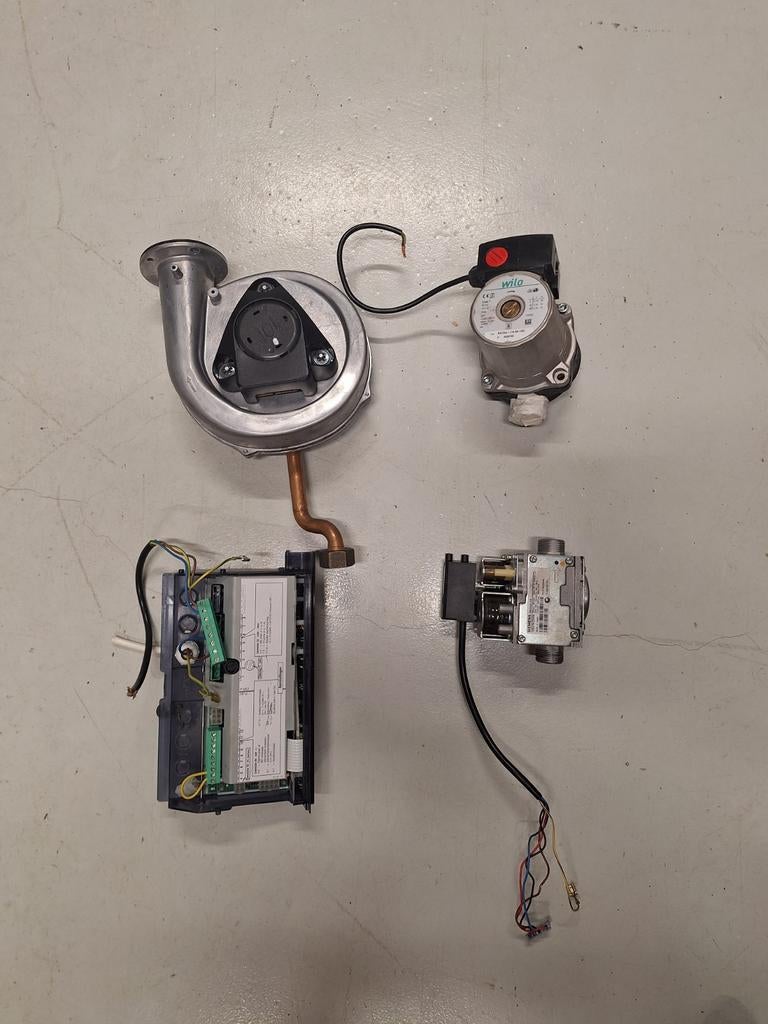 Intergas Kombi Kompact HRE 28/24 onderdelen, Doe-het-zelf en Verbouw, Verwarming en Radiatoren, Gebruikt, Minder dan 30 cm, Overige typen