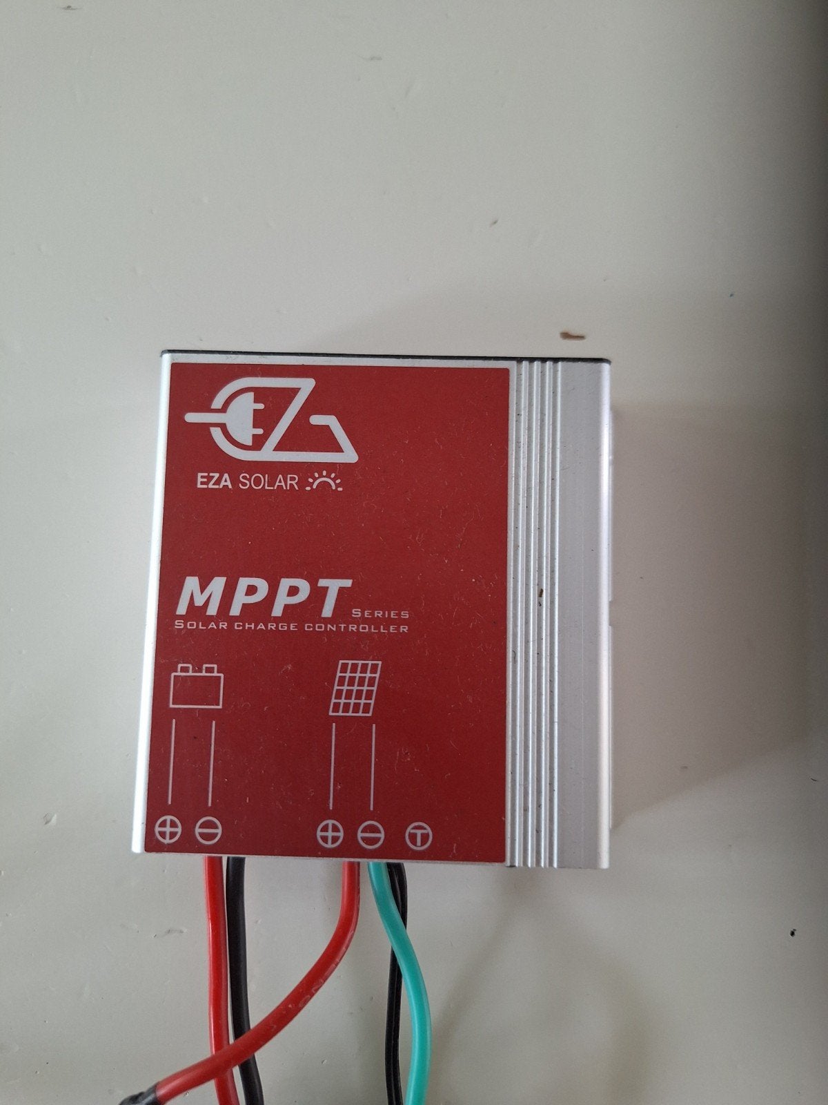 EZA Solar MPPT Laadregelaar voor Zonnepaneel en Accu, Nieuw