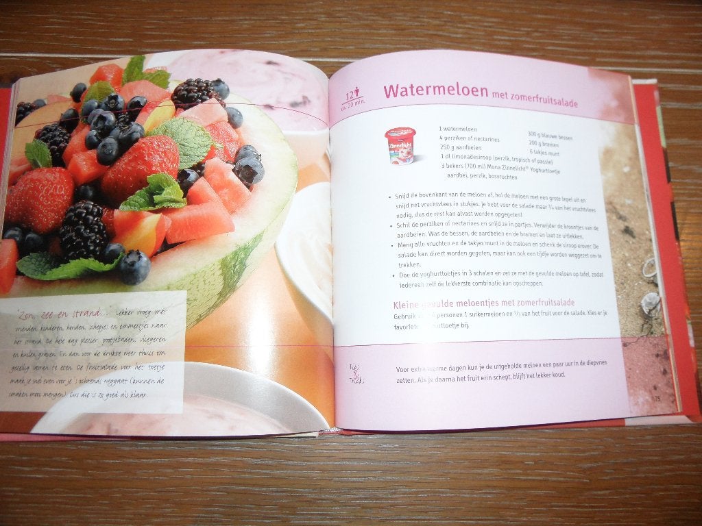 Als nieuw: MONA - Toetjes! Voor elke dag en ieder feest, Ophalen of Verzenden, Zo goed als nieuw, Taart, Gebak en Desserts