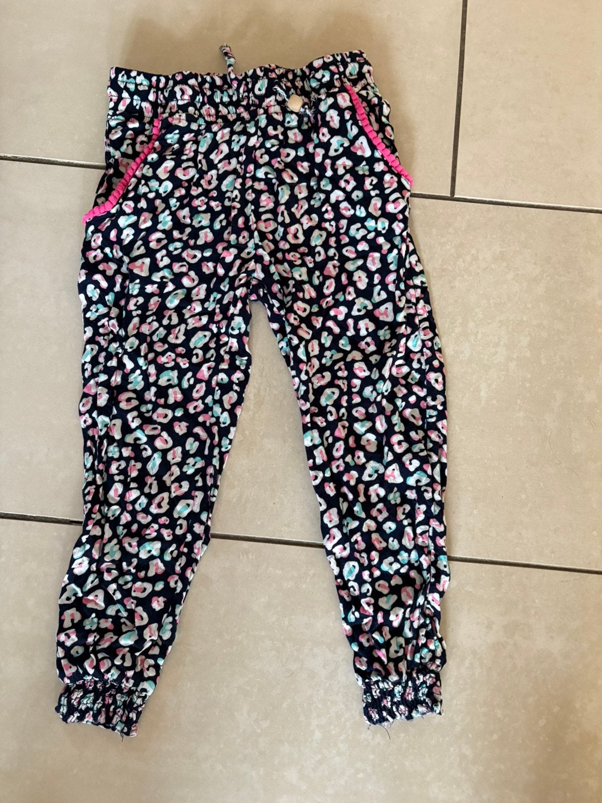 Mooie kiki en koko  broek maat 104., Ophalen of Verzenden, Zo goed als nieuw, Meisje, Broek