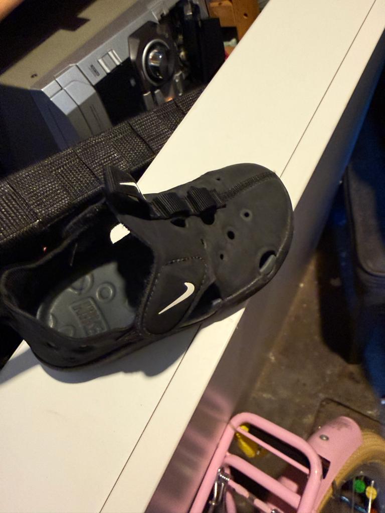 Nike sandalen maat 24, Kinderen en Baby's, Kinderkleding | Schoenen en Sokken, Ophalen of Verzenden, Gebruikt, Jongen of Meisje