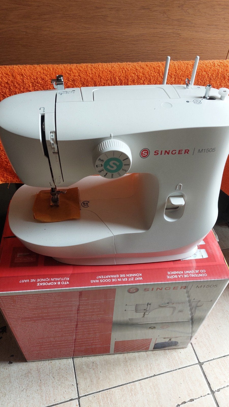 SINGER naaimachine MODEL M1505, Ophalen, Zo goed als nieuw, Naaimachine, Singer