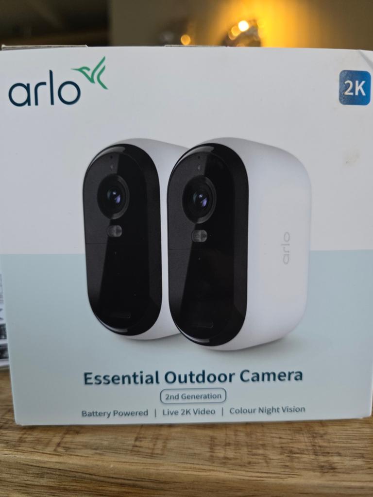 Arlo Essential, Ophalen of Verzenden, Zo goed als nieuw