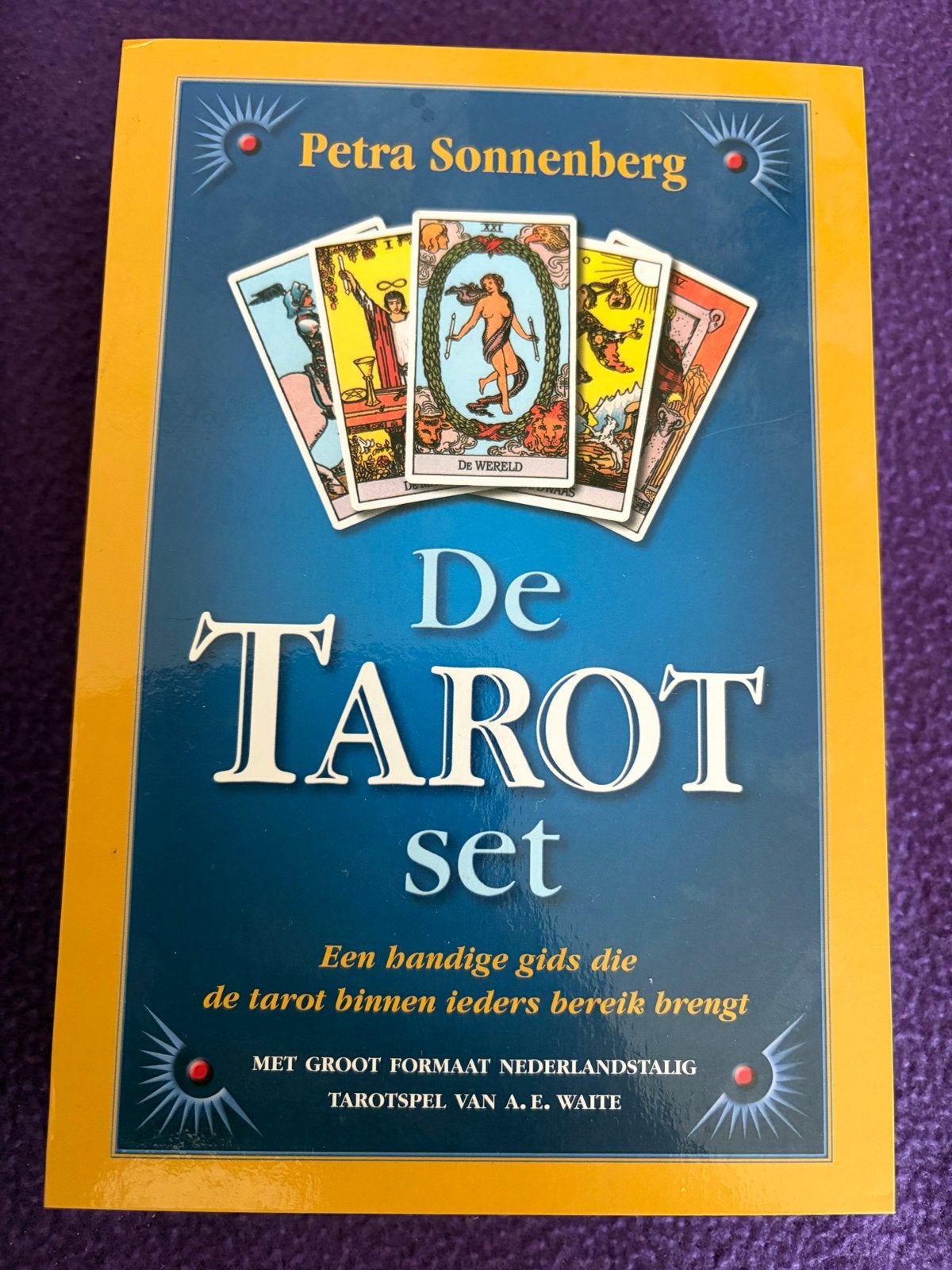 De Tarot Set - Petra Sonnenberg (incl. tarotspel), Ophalen of Verzenden, Zo goed als nieuw, Tarot of Kaarten leggen, Instructieboek