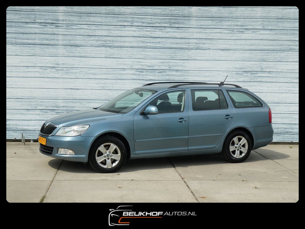 Skoda Octavia Combi 1.2 TSI Ambition Business Line Airco Nav, Auto's, Voorwielaandrijving, Euro 5, Stof, Gebruikt