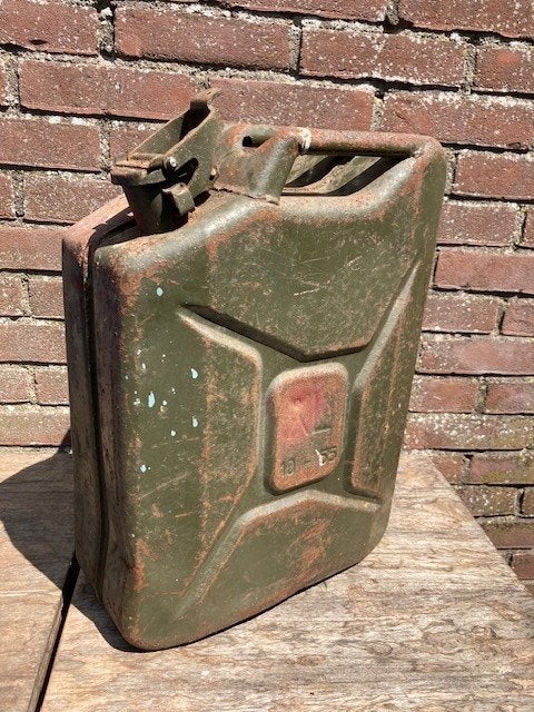 leuke vintage jerrycan, Ophalen, Gebruikt
