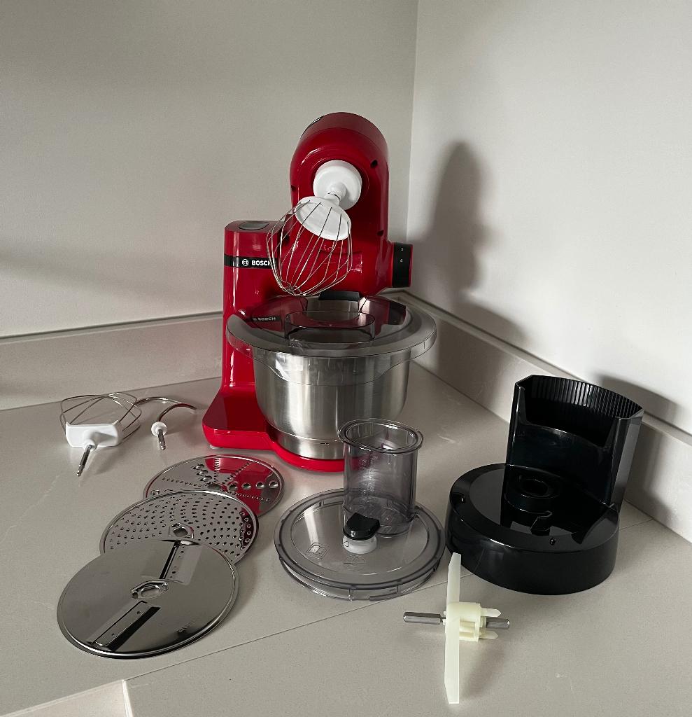 Keukenmachine Bosch MUM serie 2, Witgoed en Apparatuur, Keukenmixers, Zo goed als nieuw, 3 tot 4 liter, 3 snelheden of meer, Vaatwasserbestendig