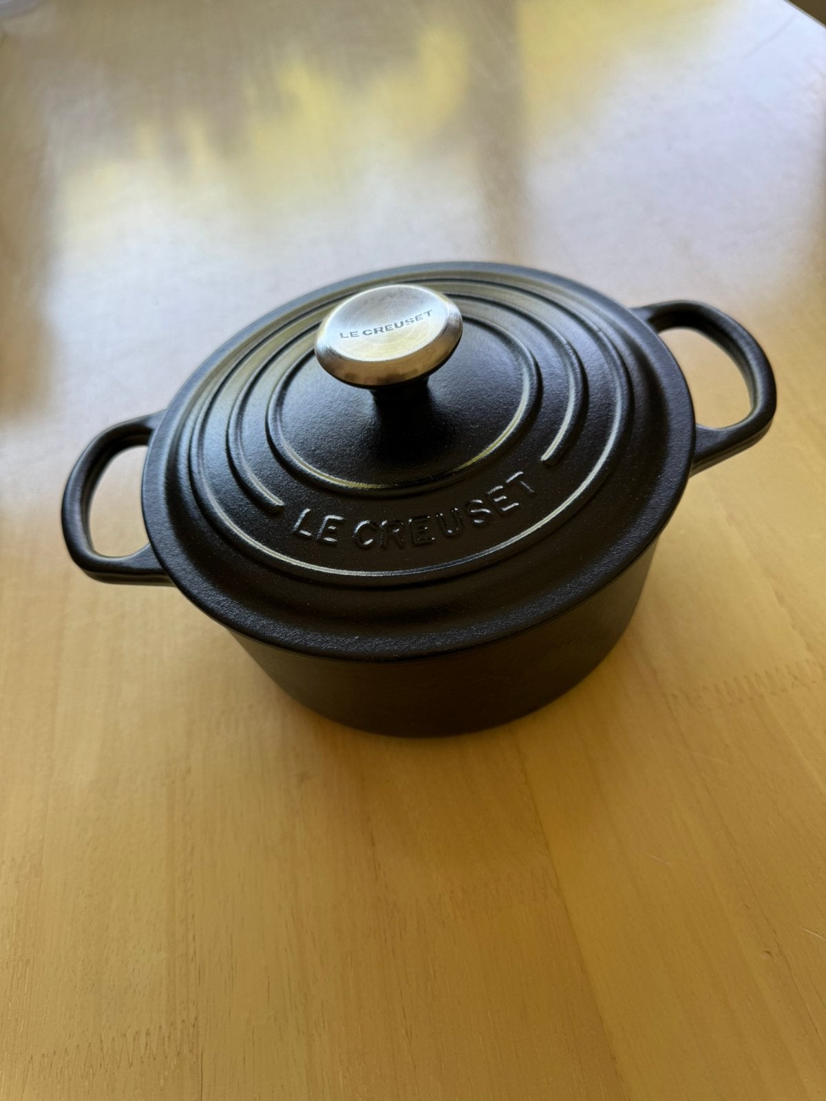 Le Creuset 18 cm Als nieuw!, Huis en Inrichting, Keuken | Potten en Pannen, Ophalen of Verzenden, Zo goed als nieuw, Gietijzer
