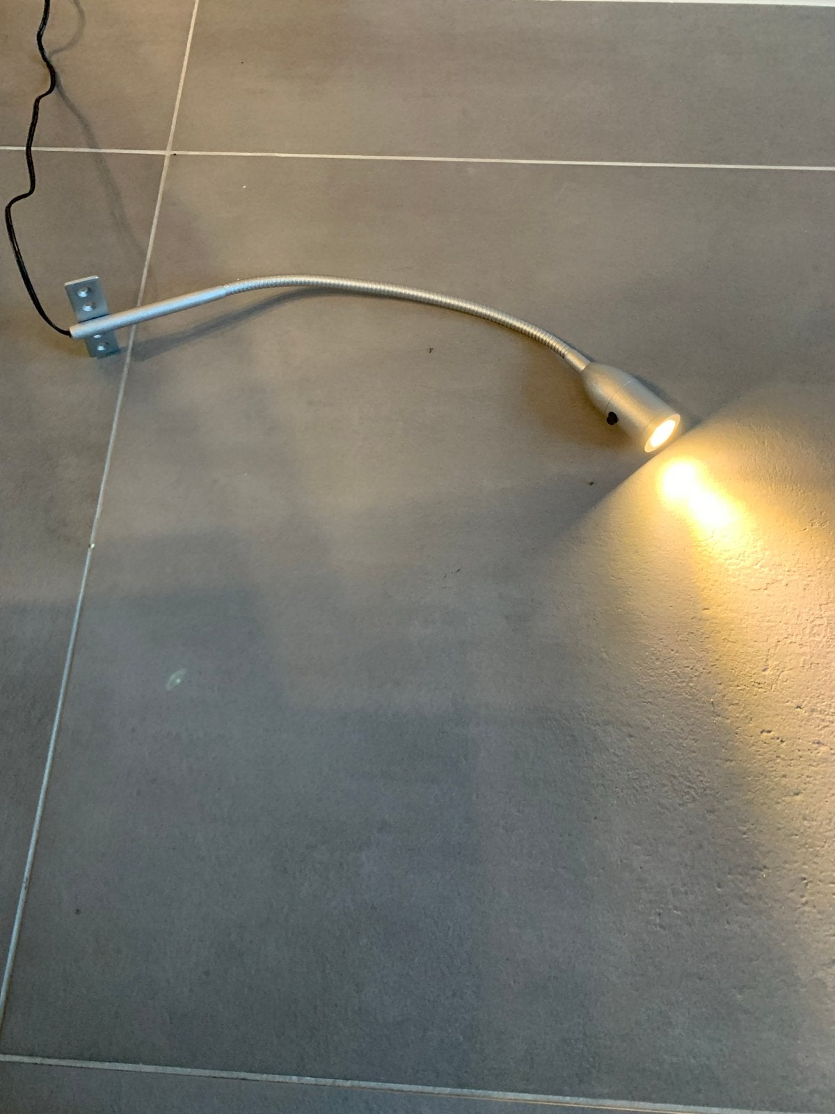 Flexibele LED Leeslamp met Adapter - Zilverkleurig, Ophalen, Gebruikt