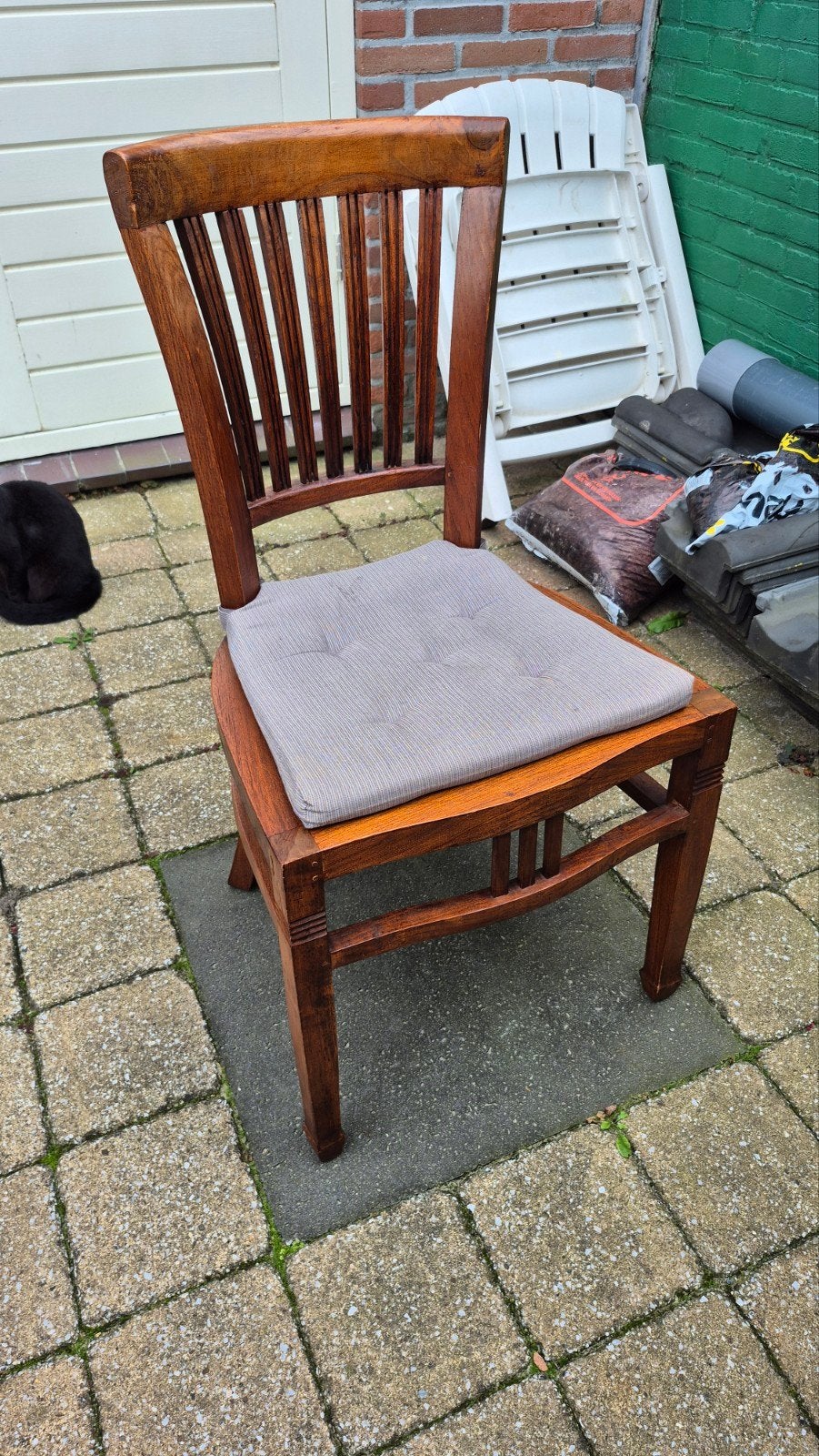 Stoelen 4x eiken hout  0,0 euro is ook een bod, Ophalen, Bruin, Eiken, Zo goed als nieuw