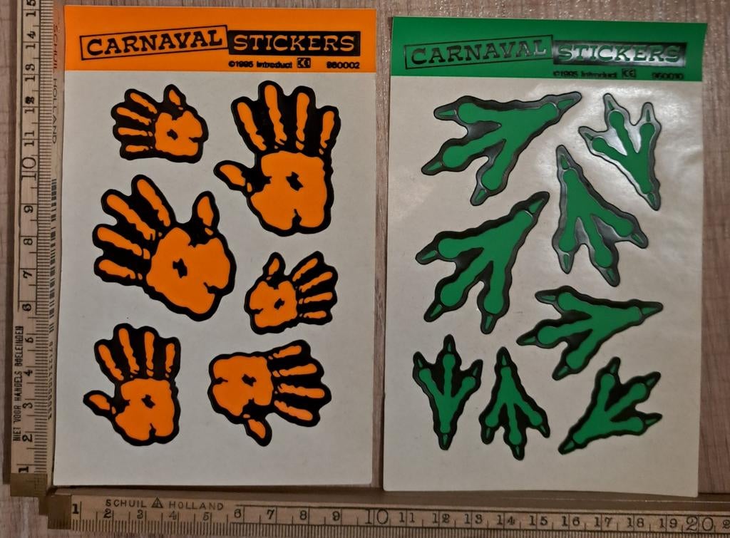 2 vellen fluorescerende vintage stickers Carnaval handen, Verzamelen, Ophalen of Verzenden, Zo goed als nieuw