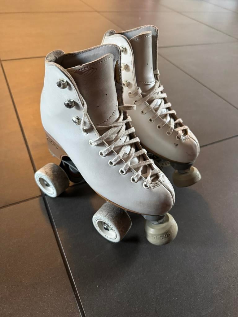 Edea Brio kunstrolschaatsen 23,5 wit made in Italy, Ophalen of Verzenden, Gebruikt, Kinderen