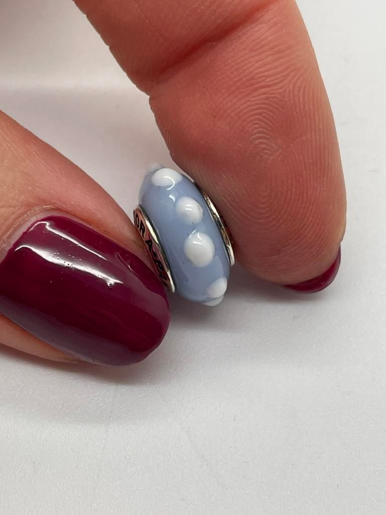 D382 Pandora zilveren glaskraal lichtblauw witte stippen, Sieraden, Tassen en Uiterlijk, Bedels, Pandora, Ophalen of Verzenden