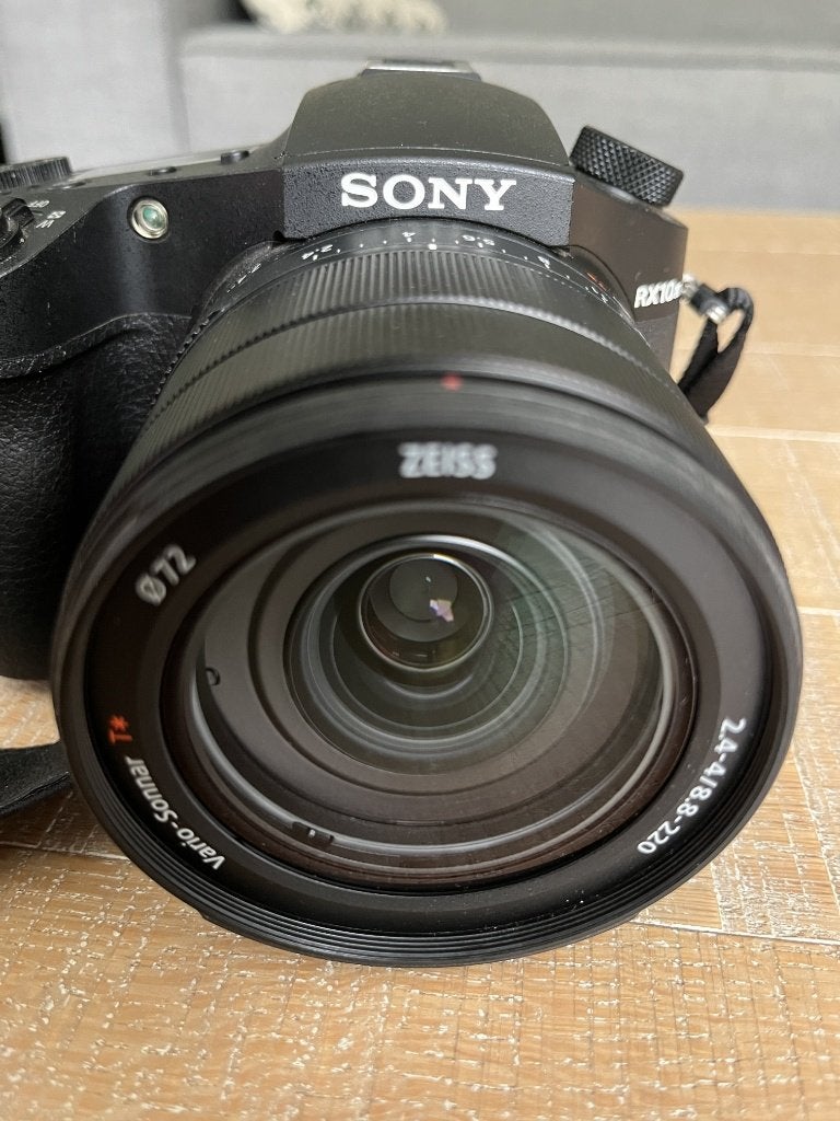 Sony RX10 mark IV bridgecamera, Audio, Tv en Foto, Ophalen, Ingebouwde flitser, Gebruikt, Screenprotector